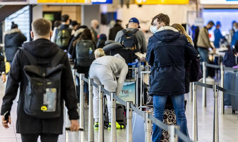 Ολλανδία: Τεστ πριν από την πτήση για όλους τους επιβάτες ανεξαιρέτως